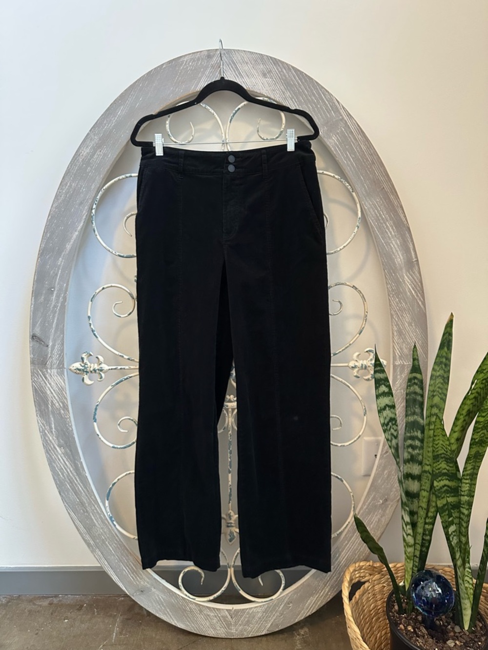 Knox Rose Black Straight-Leg Corduroy Pants